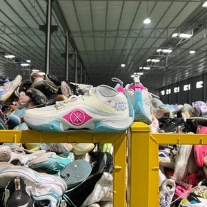 S3-2 <span class=keywords><strong>Scarpe</strong></span> da <span class=keywords><strong>Basket</strong></span> Usate di Marca Originale Cinese per Uomo, Vendita all'Ingrosso di <span class=keywords><strong>Scarpe</strong></span> Usate di Buona Qualità, <span class=keywords><strong>Scarpe</strong></span> di Marca Cinese - Product Image 2
