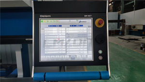 2025 CHZOM Fournisseur Presse plieuse automatique 63 tonnes avec système de serrage rapideLit de travail 4000mm - Product Image 2