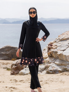 Modest Women's Islamic 2-Piece Sports Burkini Set Washed Quick Dry Stretch Breathable Swimwear with Custom Logo - Product Image 5