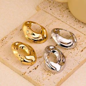 Pendientes de Aguja de Plata Estilo Europeo Americano Vintage, Diseño Ovalado Irregular Hueco, Pendientes Geométricos de Metal Simple y Moderno para Mujer - Product Image 2