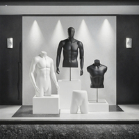 Mannequin Femme Abstrait en Fibre de Verre Extra Haut (192 cm) Blanc, Corps Entier Debout pour Vitrine de Magasin de Vêtements - Vente en Gros