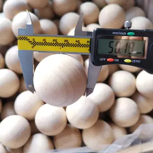 50mm व्यास पर्यावरण के अनुकूल प्राकृतिक अधूरा दौर पॉलिश लकड़ी गेंदों