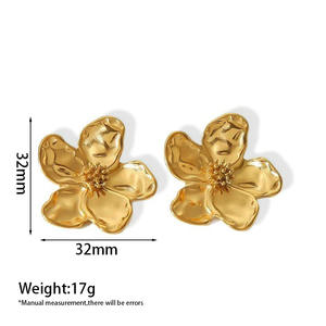 Moda europea americana 18K orecchini a fiori in acciaio inossidabile di fascia alta alla moda All-Match per le donne anniversario Non sbiadito - Product Image 4