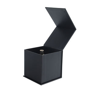 Boîtes à bougies miniatures vides personnalisées et recyclables avec logo en relief, feuille d'or, emballage cadeau magnétique de luxe, boîte en papier avec insert en EVA - Product Image 4