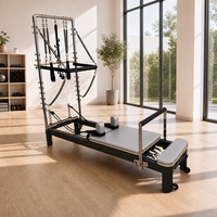 Machine combinée Pilates Reformer Tower avec barre de descente et barre de poussée pour la rééducation des seniors, les petits studios et l'entraînement à domicile