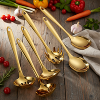 Ensemble d'ustensiles de service en acier inoxydable plaqué or - 14 pièces, y compris les louches, les écumoires, les cuillères et les spatules pour le service de buffet