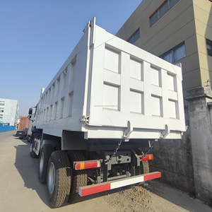 Camión Volquete Usado Económico, Modelo 2017, 90% Nuevo, Motor de 247KW, Camión Volquete de Alto Rendimiento - Product Image 3