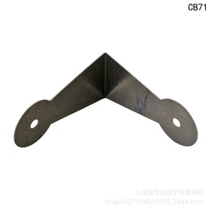 Support d'angle en acier carbone CB71 39x20mm style antique pour la protection des bords des boîtes en bois - Product Image 3