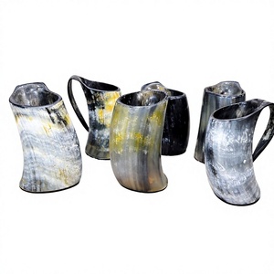 Jarra de Cuerno Vikinga Hecha a Mano de Alta Calidad con Logotipo Personalizado para Beber Hidromiel - Product Image 1