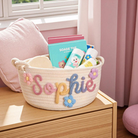 Panier carré en corde de coton fait main avec nom personnalisé, broderie multicolore en fil, organisateur de chambre d'enfant, taille personnalisable, pour jouets