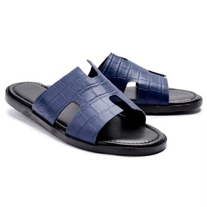Nouvelles tongs en cuir pleine fleur pour hommes, style coréen 2025, sandales d'été tendance pour l'extérieur, chaussures de plage, pantoufles, logo personnalisé - Product Image 5