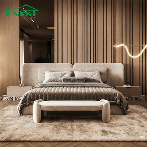 Juego de Dormitorio Principal para Villa de Lujo, Diseño Italiano Moderno, Cama King Size Tapizada en Tela, para Proyectos de Villas de Alta Gama - Product Image 3