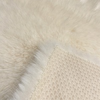 Maßgefertigter 100% Polyester Gestrickter Einfarbiger 75d Dichte Dicker Warmer Kunstnerz Anti-Pilling Luxus-Bekleidungsstoff