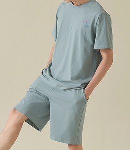 La primavera e l'estate il pigiama <span class=keywords><strong>da</strong></span> <span class=keywords><strong>uomo</strong></span> in puro cotone a maniche corte t-shirt <span class=keywords><strong>da</strong></span> <span class=keywords><strong>uomo</strong></span> all'ingrosso in cotone per la casa Set può essere esterno - Product Image 1