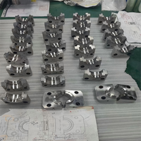Inserts filetés de précision, goupilles, manchons, moules pour bouchons de bouteilles en plastique, composants de moules d'injection H13/S136 HRC48-52 H13