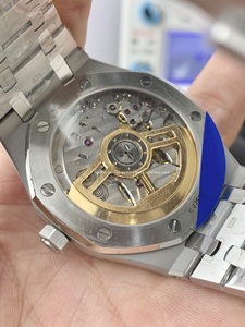 Reloj deportivo de buceo de lujo de alta calidad en acero inoxidable 2813 9015 3120 con cristal de zafiro y efecto luminoso - Product Image 3