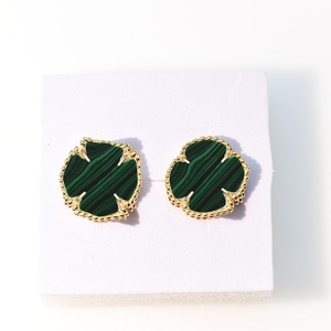 Clip à pince trèfle à quatre feuilles de haute qualité, plaqué or 18 carats, idéal comme cadeau pour sa petite amie. - Product Image 5