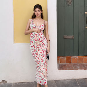 เดรสยาวทรงเข้ารูป คอวีลึก แขนกุด แต่งระบายลูกไม้สีหวาน ตัดต่อสีสันสวยงาม เป็นมิตรต่อสิ่งแวดล้อม เหมาะสำหรับวันหยุดฤดูร้อนและชายหาด - Product Image 2