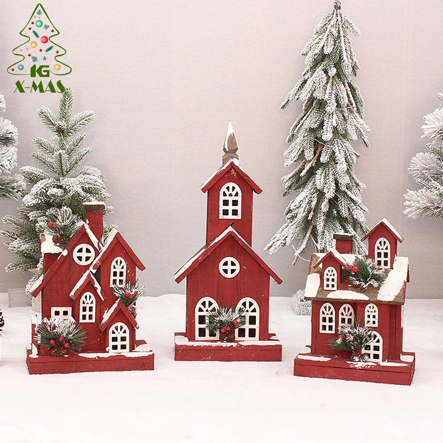 KG Weihnachts dekorationen Noel Navidad Natal Red Snowing Holz leuchtende Szene Zimmer Figur Haus Weihnachten Schnee dorf Ornamente