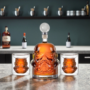 Bouteilles en verre soufflé à la main Monster Head 750 ml/180 ml pour vodka, whisky, gin, rhum, <span class=keywords><strong>tequila</strong></span>, bouchon à vis personnalisé unique, lavable au lave-vaisselle - Product Image 1