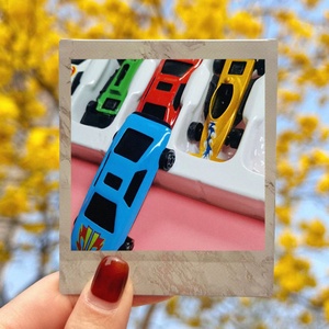 Set de 20 Coches de Juguete de Aleación de Hierro a Escala 1/64, Miniaturas Fundidas a Presión, Camiones, Aviones de Carreras, Juguetes para Niños en Caja - Product Image 2