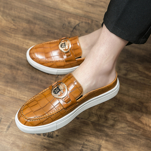 Sandalias de cuero suave PU hechas a mano, cómodas, tipo mocasín de playa para hombre, transpirables, sin cordones, de talla grande. - Product Image 3