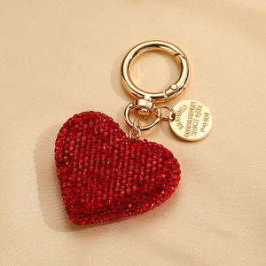 Llavero de Corazón de Durazno con Diamantes Completos, Moderno Colgante de Cristal y Goma para Llaves de Coche con Etiqueta en Forma de Corazón Abrible - Product Image 3