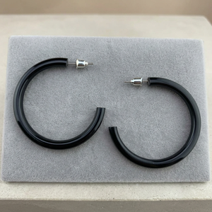 Boucles d'oreilles créoles en corne de buffle faites à la main nouvel accessoire de mode pour la fête de fiançailles ou le mariage Etsy Offre Spéciale Fairtrade - Product Image 2