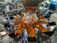 Machine d'emballage multitêtes Machine verticale de sac d'emballage de pop-corn de grande taille pour chips de bonbons