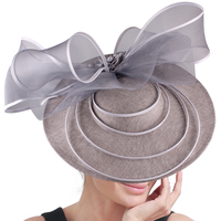 Mode Fascinator Chapeau Deluxe Bowknot Sinamay Église Chapeau Nouveau Filet À Cheveux Cadeau pour Femmes Fête Danse Décoration