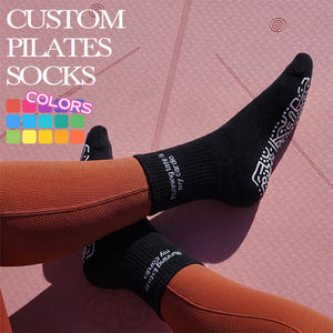 Chaussettes de yoga en coton doux antidérapantes BiLu, couleur personnalisée, chaussettes antidérapantes de haute qualité pour le Pilates, chaussettes de yoga pour femmes en gros - Product Image 1