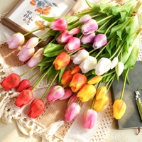 Buket Tulip Buatan MW42101, Bunga Tulip Palsu Realistis dengan Daun Hijau untuk Dekorasi Vas Rumah dan Pernikahan