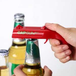 Ouvre-bouteille créatif en forme de pistolet, amusant et unique, populaire sur <span class=keywords><strong>TikTok</strong></span>, pour ouvrir des bouteilles de bière - Product Image 1