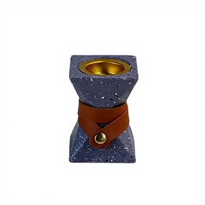 Quemador de Incienso de Lujo de Terrazo, Madera y Cuero, Mabkhara Artística para Carbón, con Tapón Decorativo de Anís, para Calma Religiosa - Product Image 1