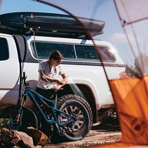 CYEN Nouveau Lancement Douche Solaire Portable 30L en PVC <span class=keywords><strong>pour</strong></span> Voiture, SUV, Camping et Route – Réservoir d'Eau <span class=keywords><strong>pour</strong></span> Douche Automobile - Product Image 2