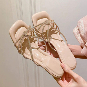 <span class=keywords><strong>Scarpe</strong></span> da Sposa Casual da Donna FWD Rosa <span class=keywords><strong>Nude</strong></span>, <span class=keywords><strong>Tacco</strong></span> Alto Estivo in Pelle Sintetica con Strass, Punta Quadrata e Cinturino sul <span class=keywords><strong>Tacco</strong></span> - Product Image 4