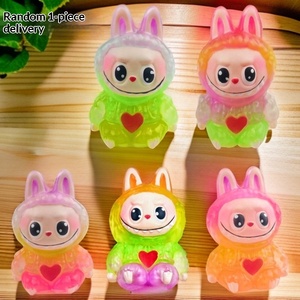 Juguete Antiestrés de Silicona EVA TPR Mini de Moda para Celebridades de Internet, Figura de Muñeca de Maltosa para Niños de 5 a 7 Años, Fiestas de Oficina - Product Image 1