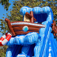 Grand toboggan aquatique gonflable commercial à thème bateau pirate, pour usage extérieur, adapté aux eaux sèches et humides, avec piscine amovible intégrée, pour enfants et adultes