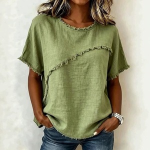 T-shirt bohème en lin pour femme, col rond, manches courtes, coupe ample, franges asymétriques, couleur unie, design simple, surdimensionné - Product Image 3