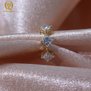 Pendientes de Diseño Único con Corte Princesa Cuadrado, Oro de 18K, Certificado IGI, Color D, Claridad VVS, Diamante Sintético, Personalizados para Regalo - Product Image 1