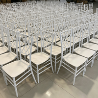 Chaise Chiavari empilable en métal blanc pour salle à manger, idéale pour mariages en extérieur, banquets, événements et événements festifs – Vente en gros