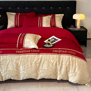 Set Premium Fuanna in 100% Cotone, Quattro Pezzi con Ricamo Tridimensionale in Rilievo, Lenzuolo Universale per Tutte le Stagioni - Product Image 3