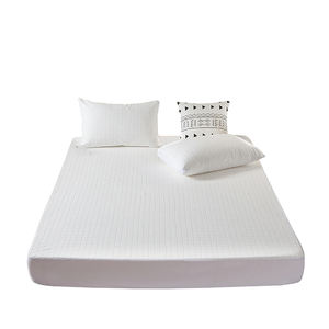 Sábana bajera <span class=keywords><strong>de</strong></span> tela <span class=keywords><strong>de</strong></span> poliéster 100%, cubierta impermeable <span class=keywords><strong>de</strong></span> <span class=keywords><strong>cama</strong></span> <span class=keywords><strong>de</strong></span> felpa transpirable con diseño personalizado - Product Image 1