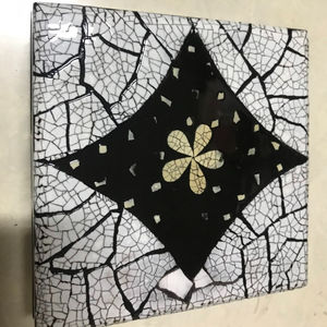 Ensemble de 5 sous-verres, sous-verres laqués, sous-verres carrés. Produits artisanaux. Faites un cadeau significatif. Fait à la main Vietnam Sûr à utiliser - Product Image 1