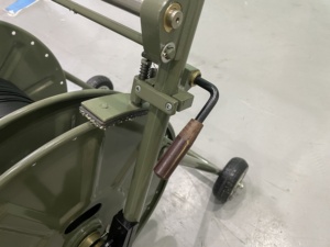 Enrouleur de câble à <span class=keywords><strong>fibre</strong></span> optique tactique portable de type support à roue fixe - Product Image 5