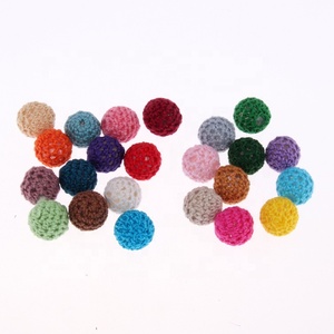 Chine boules de feutre de laine à la main en gros en bois crochet perles <span class=keywords><strong>coton</strong></span> perles en bois - Product Image 2
