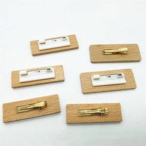 Logotipo personalizado de madera en blanco nombre etiqueta <span class=keywords><strong>pin</strong></span> ID insignias titular - Product Image 2