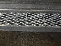 Grille en acier au carbone galvanisé à chaud de petite taille pour la sécurité antidérapante des chaussures à talons hauts dans les appartements et entrepôts
