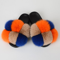 Pantoufles plates en fourrure de raton laveur à six boules de couleurs mélangées Sandales en fourrure de renard Pom Pom Slides pour femmes