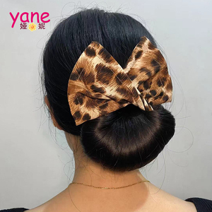 Feeon Deft Bun Hair <span class=keywords><strong>Maker</strong></span>: Clip Mágico de Tela Multicolor Elegante para Peinados Franceses y Donuts, Ecológico y Ajustable - Product Image 1